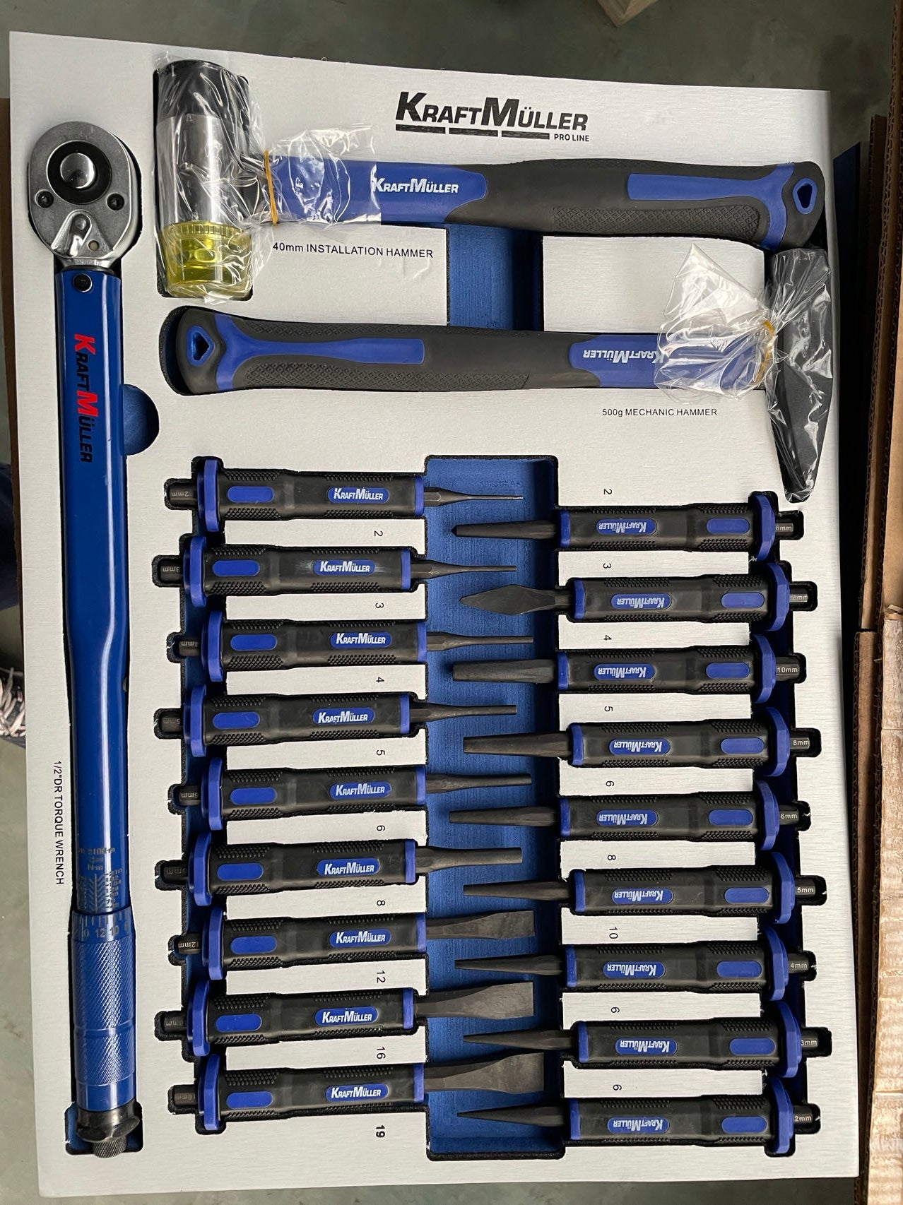 Professional trolley with 391 pcs tools